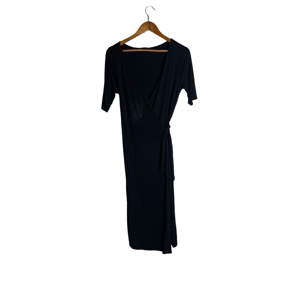 NWT Lulus black wrap midi dress. Size medium